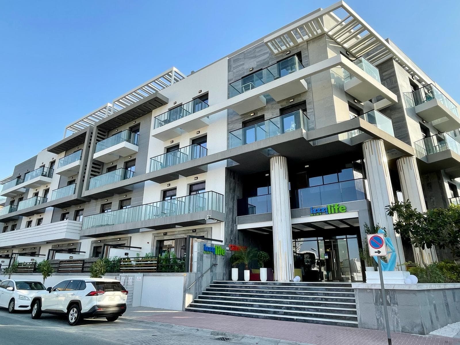 izzzi.life Mint - Image 1